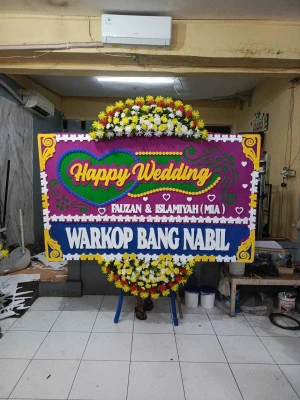 Papan Bunga di Bobos Legonkulon